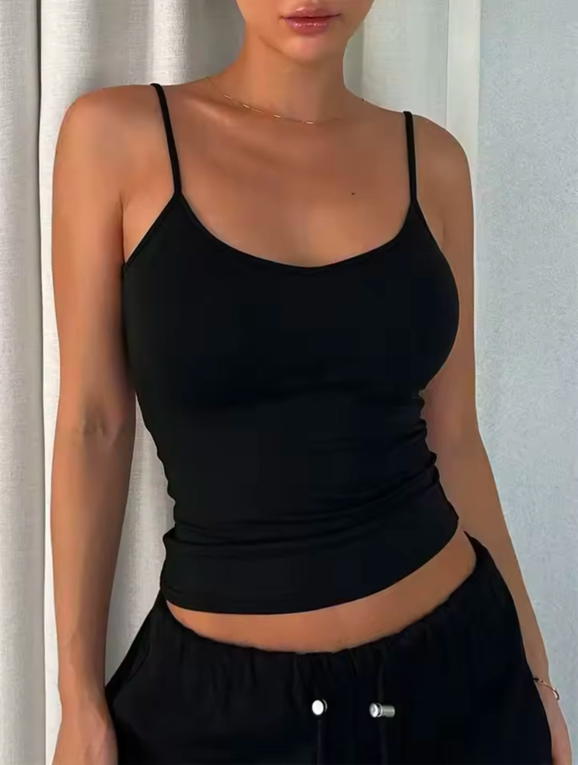 Strévra Women’s Backless Slim Fit Camisole Y2K Tank Top – Stylish Summer Essential for Comfort & Fashion