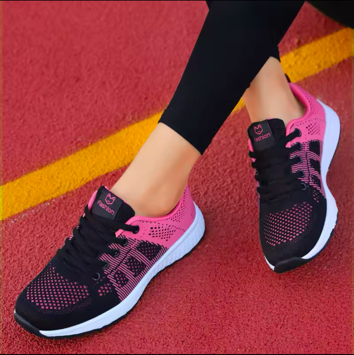 Step Up in Style: 2025 Women’s Fashion Platform Sneakers – Trendy, Comfortable & Perfect for Every Season