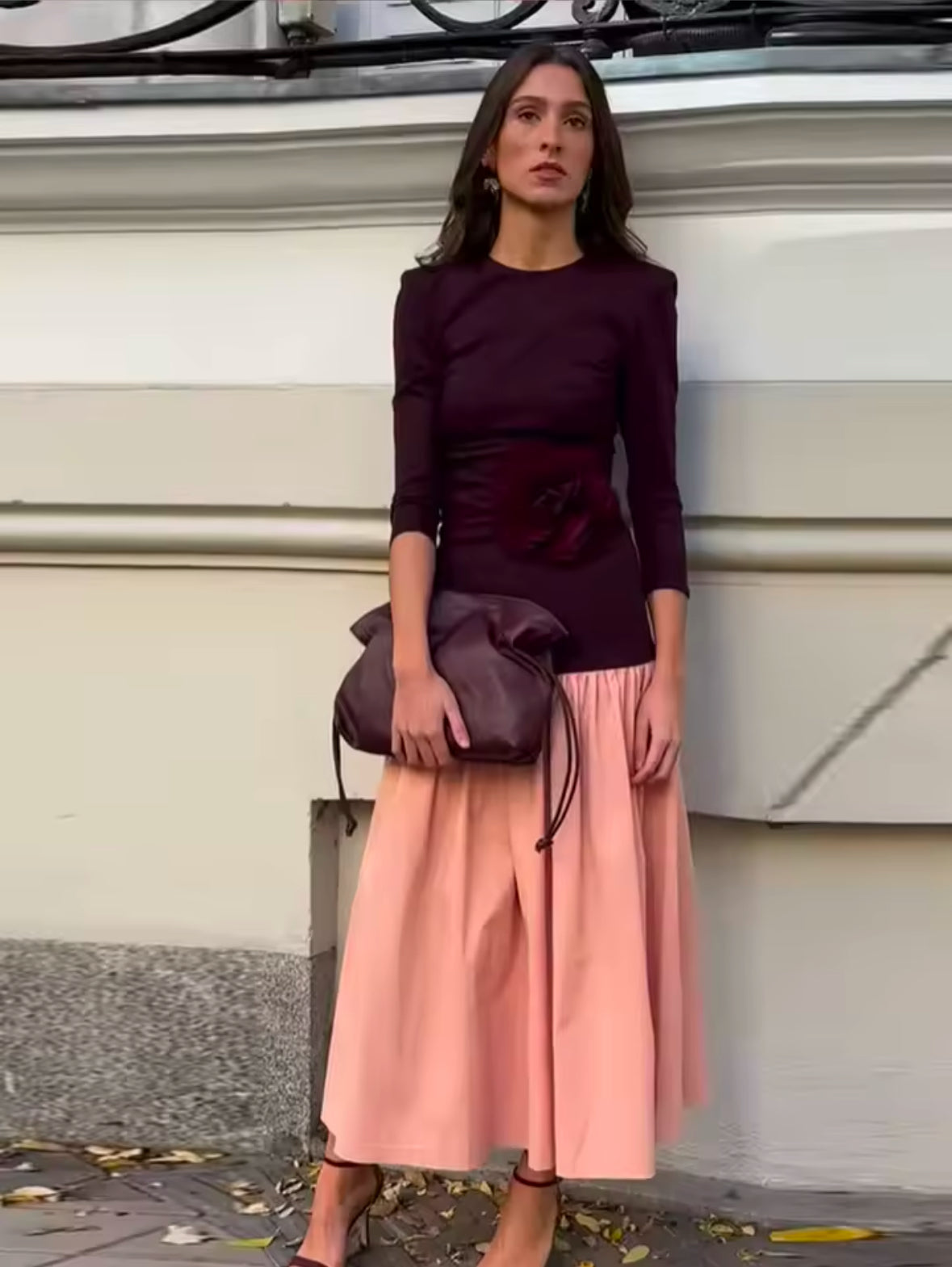 Fashionable Contrast Splicing Pleated Long Dress for Women – Casual Round Neck Loose Cropped Spring Dress 2025 High Street Style
