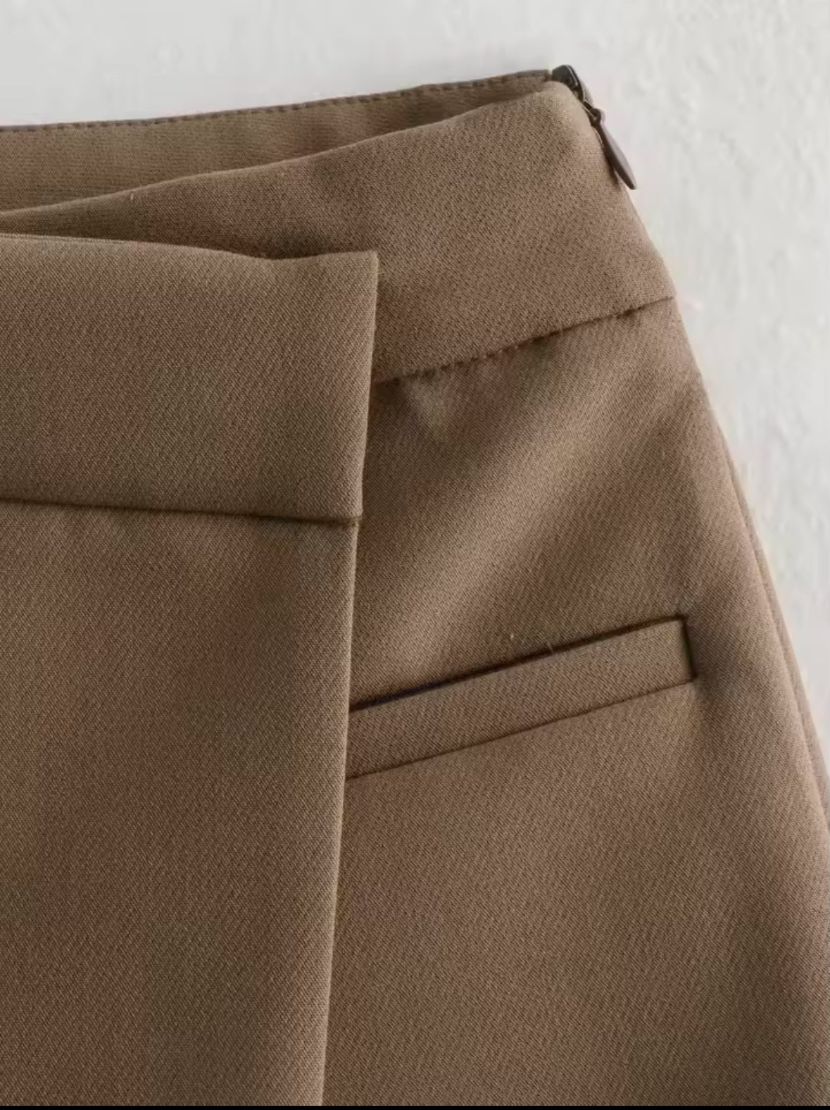 TRAFZA Vintage Split Mini Skirt Shorts for Women – High Waist, Elegant Office Fashion with Front Pockets – Stylish 2025 Trendy Look
