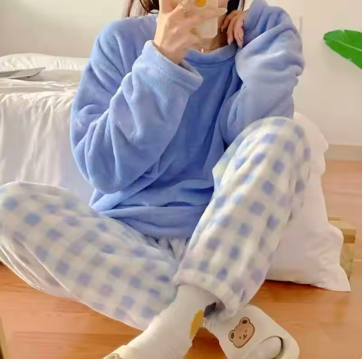 Women’s Fleece Pajama Set – Thick and Warm Winter Sleepwear with Solid Top and Plaid Pants for Ultimate Comfort