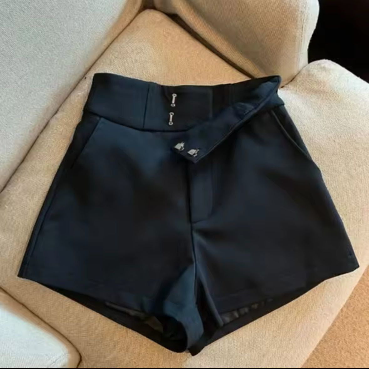 Stylish High Waisted Black Shorts for Women – Harajuku Elegance, Slim A-Line Fit, Sexy Casual Straight Pants for Trendy Hot Girls