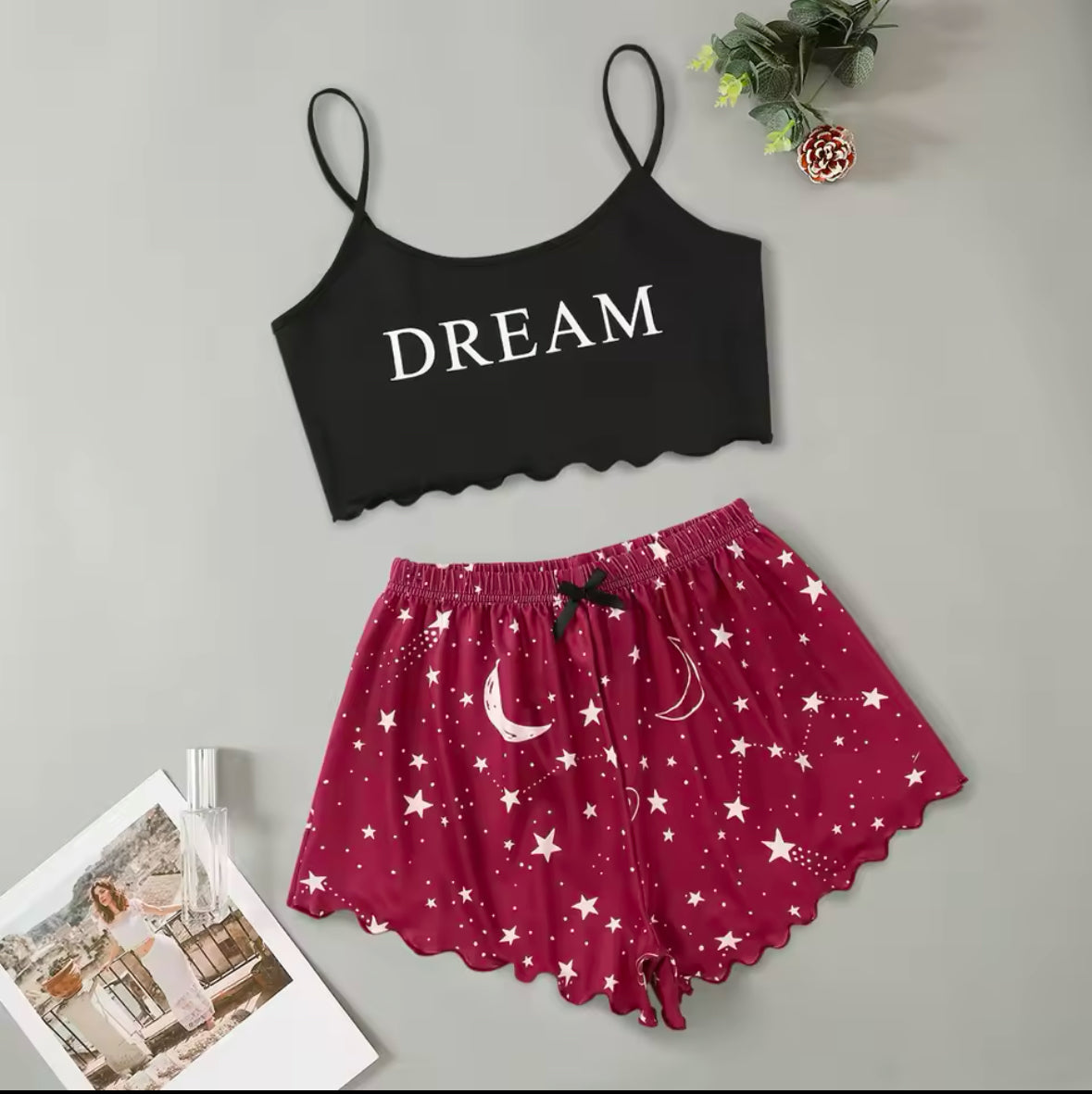 Summer Moon & Stars Printed Pajama Set for Women – Sexy Sleeveless Crop Top with Shorts for Comfy & Stylish Sleepwear
