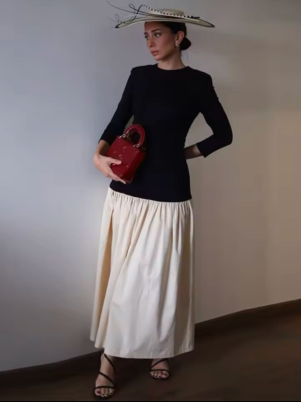 Fashionable Contrast Splicing Pleated Long Dress for Women – Casual Round Neck Loose Cropped Spring Dress 2025 High Street Style
