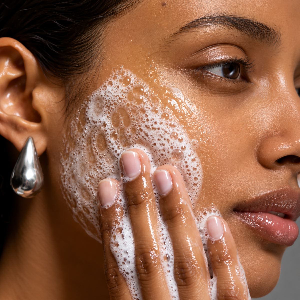 AHA Exfoliating Facial Cleanser Gel – 200ml
