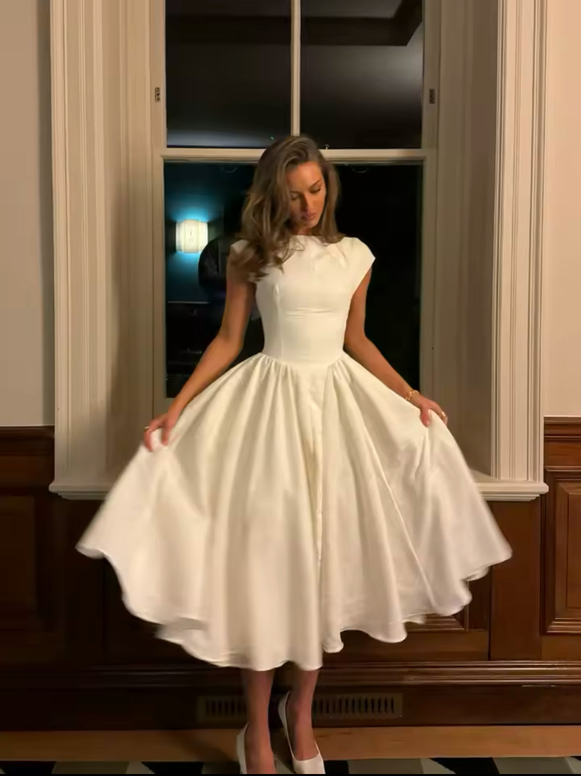 Chic White Backless Ruffled Long Dress for Women – Elegant Sleeveless O-Neck, High-Waisted Slim-Fit Summer Robe 2025