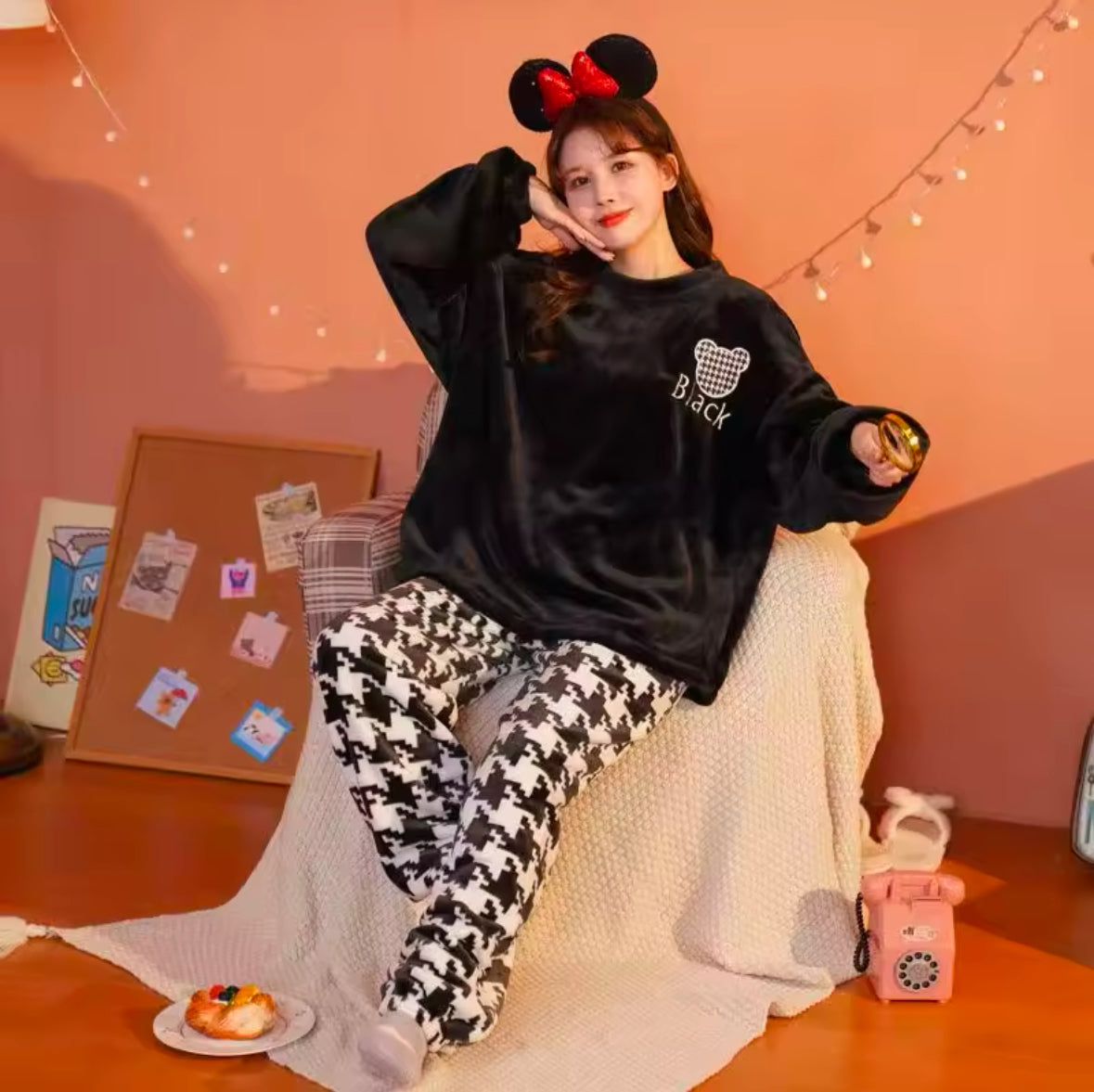 Women’s Fleece Pajama Set – Thick and Warm Winter Sleepwear with Solid Top and Plaid Pants for Ultimate Comfort