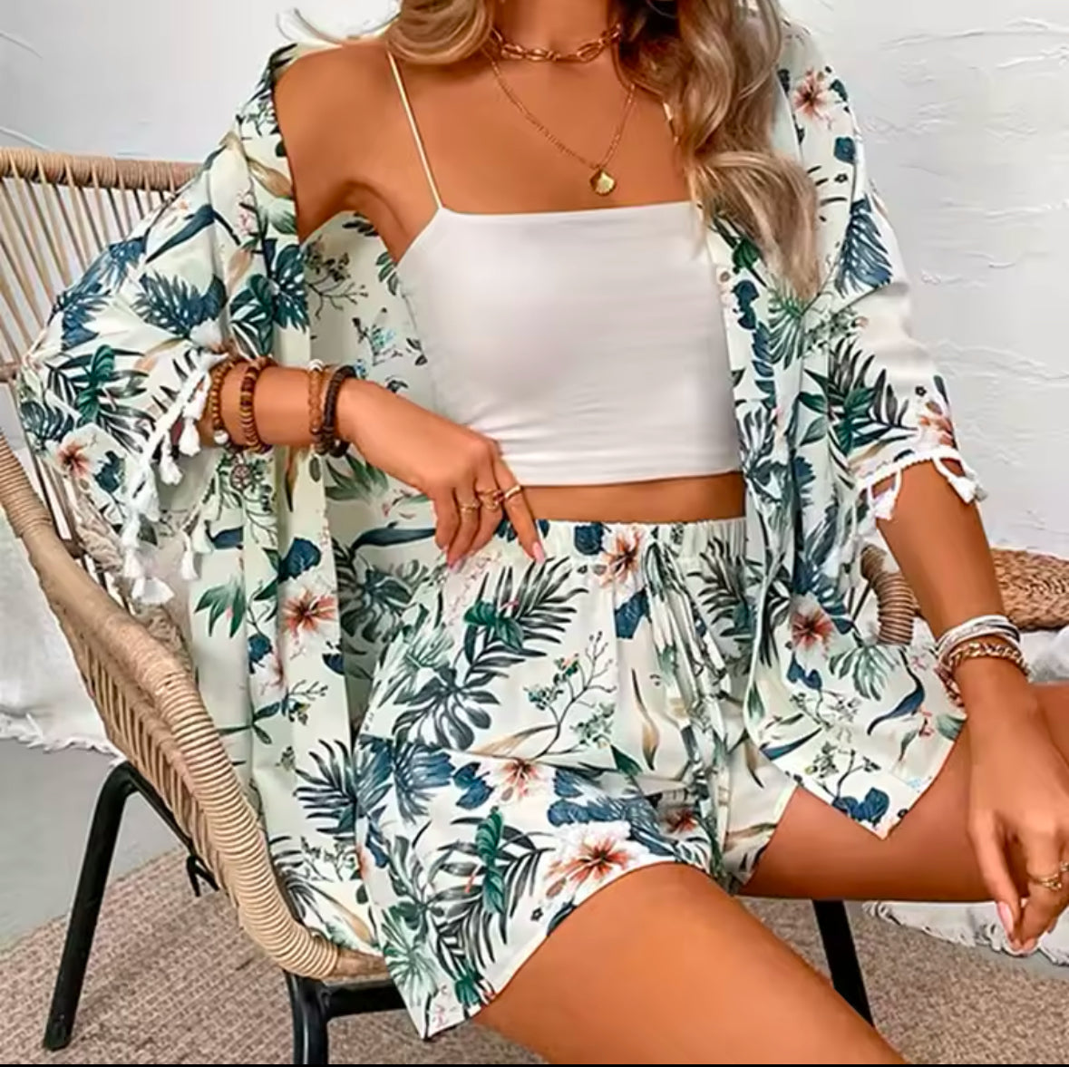 Summer Women’s Two-Piece Set – Open-Front Cardigan & Flower Printed Beach Shorts – Stylish Beachwear & Casual Outfits for Women 2025