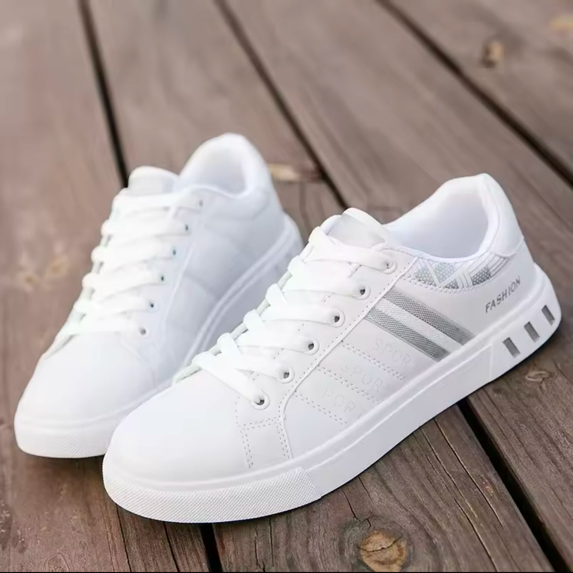 Step into Style with 2025 Men’s Casual Sneakers – New Fashion Lace-up White Shoes for Students, Comfortable Sports Plus Size Vulcanized Zapatillas De Hombre