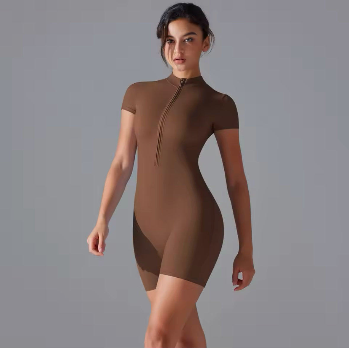 Women’s One-Piece Yoga Jumpsuit – Zipper Short Sleeve Workout Bodysuit for Gym & Fitness Training