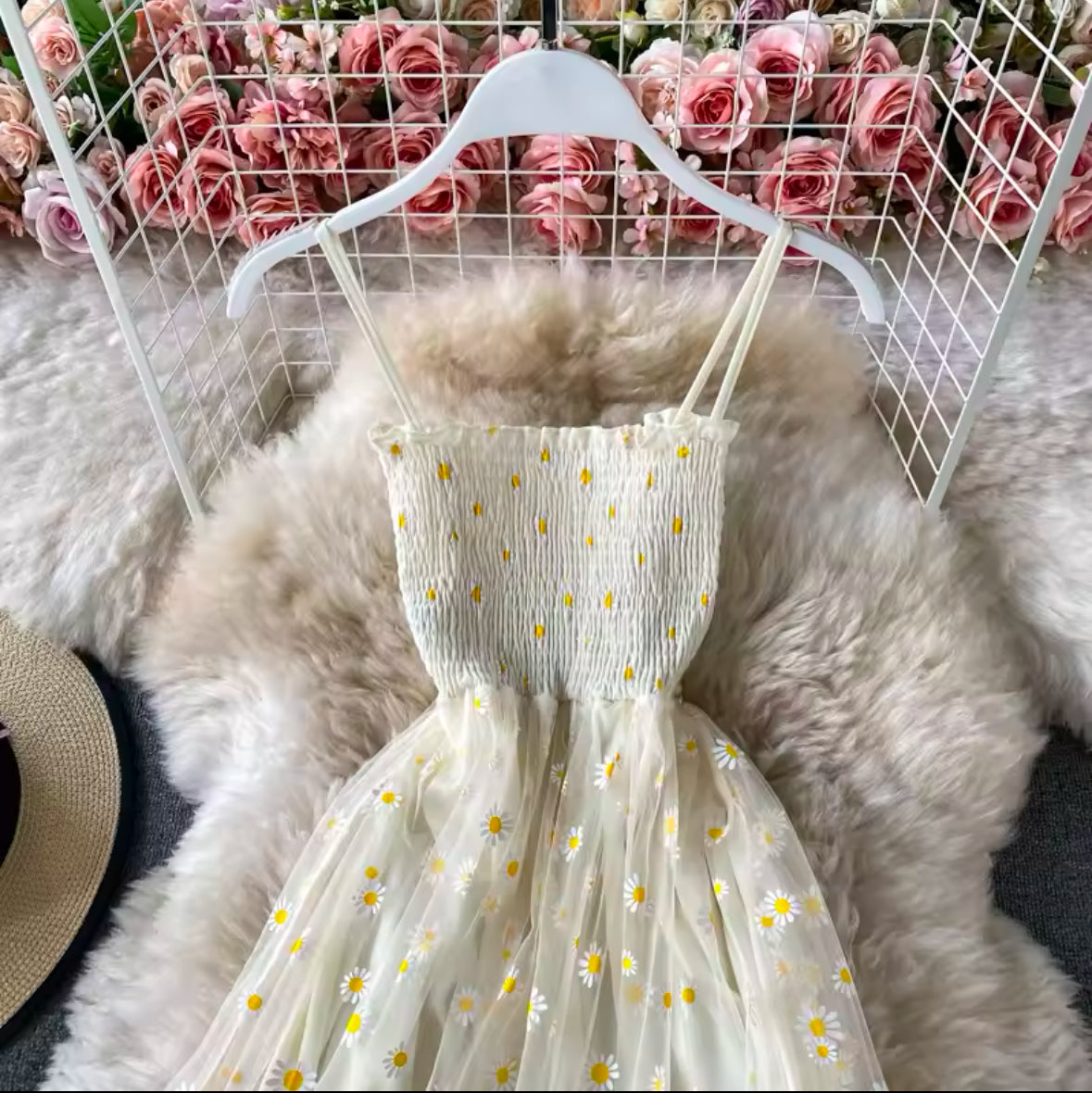 Floral Casual Dresses for Women – Sleeveless Spaghetti Strap Backless Mid-Length Dress, Free Size, Perfect for Summer, Black & Pink Skin Tone