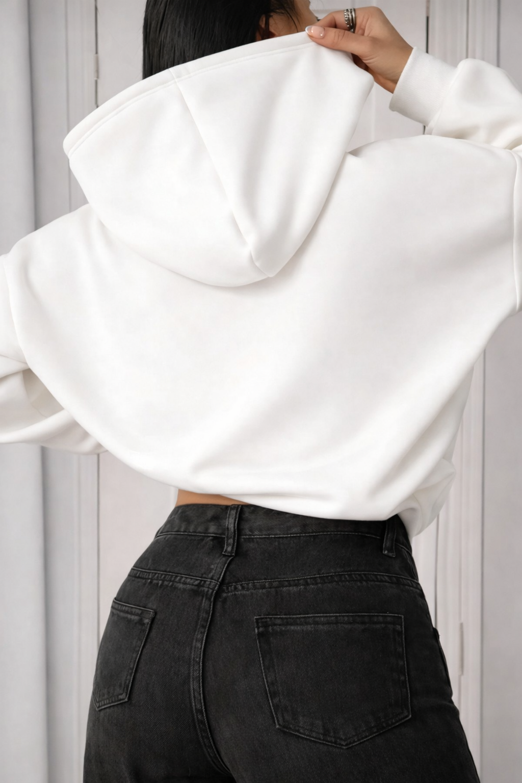 Women’s Minimalist Loose Fit Sweatshirt – Soft Solid Color Autumn Winter Casual Essential
