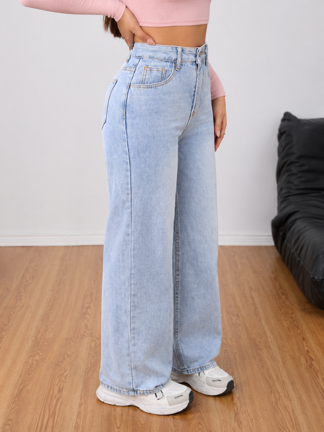 Wide Leg Denim Jeans Thick Cotton Fabric Flattering Silhouette All Season Women