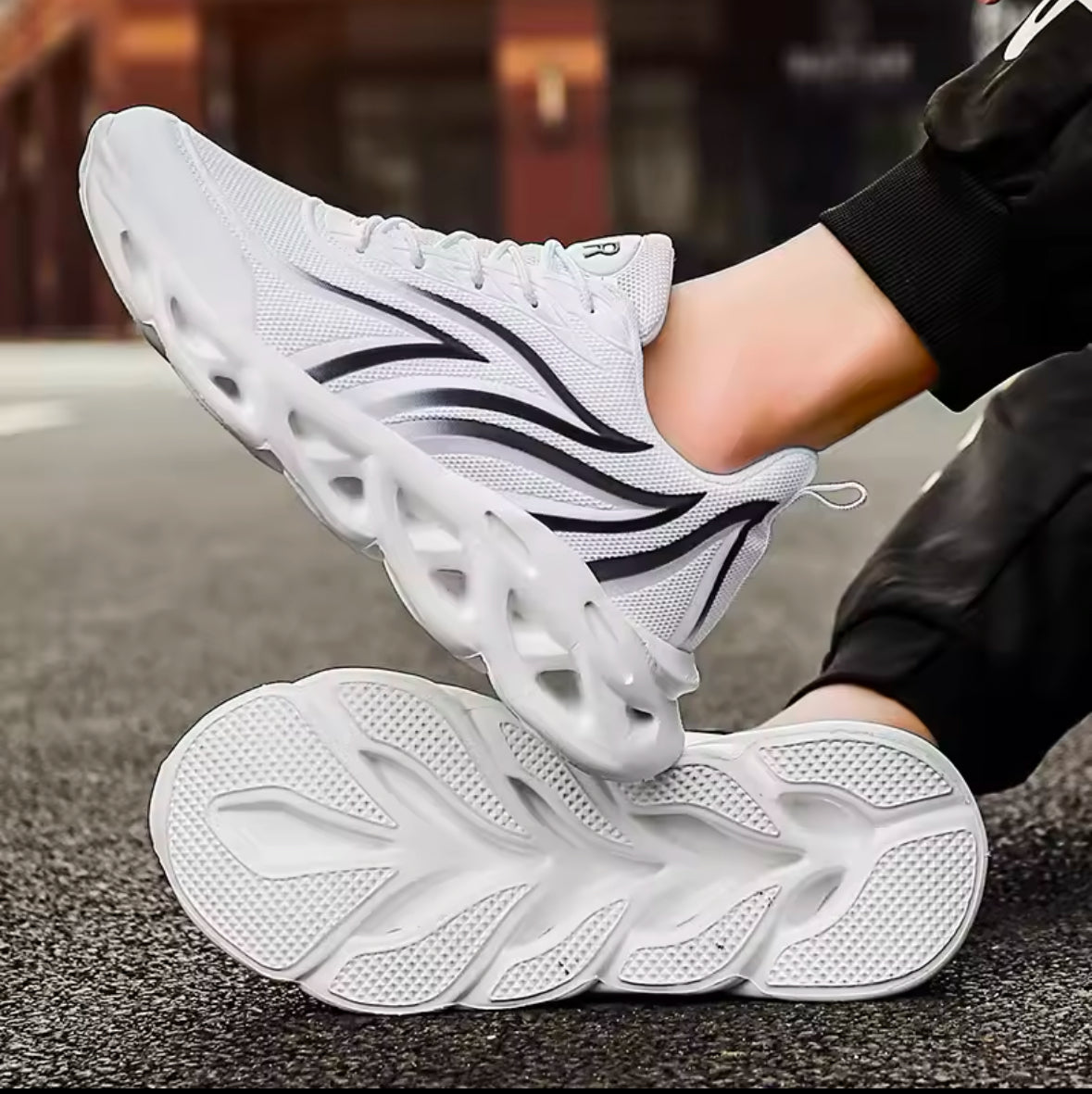 Boost Your Performance with Men’s Flame Printed Sneakers – Comfortable Flying Weave Sports Shoes for Running & Outdoor Activities