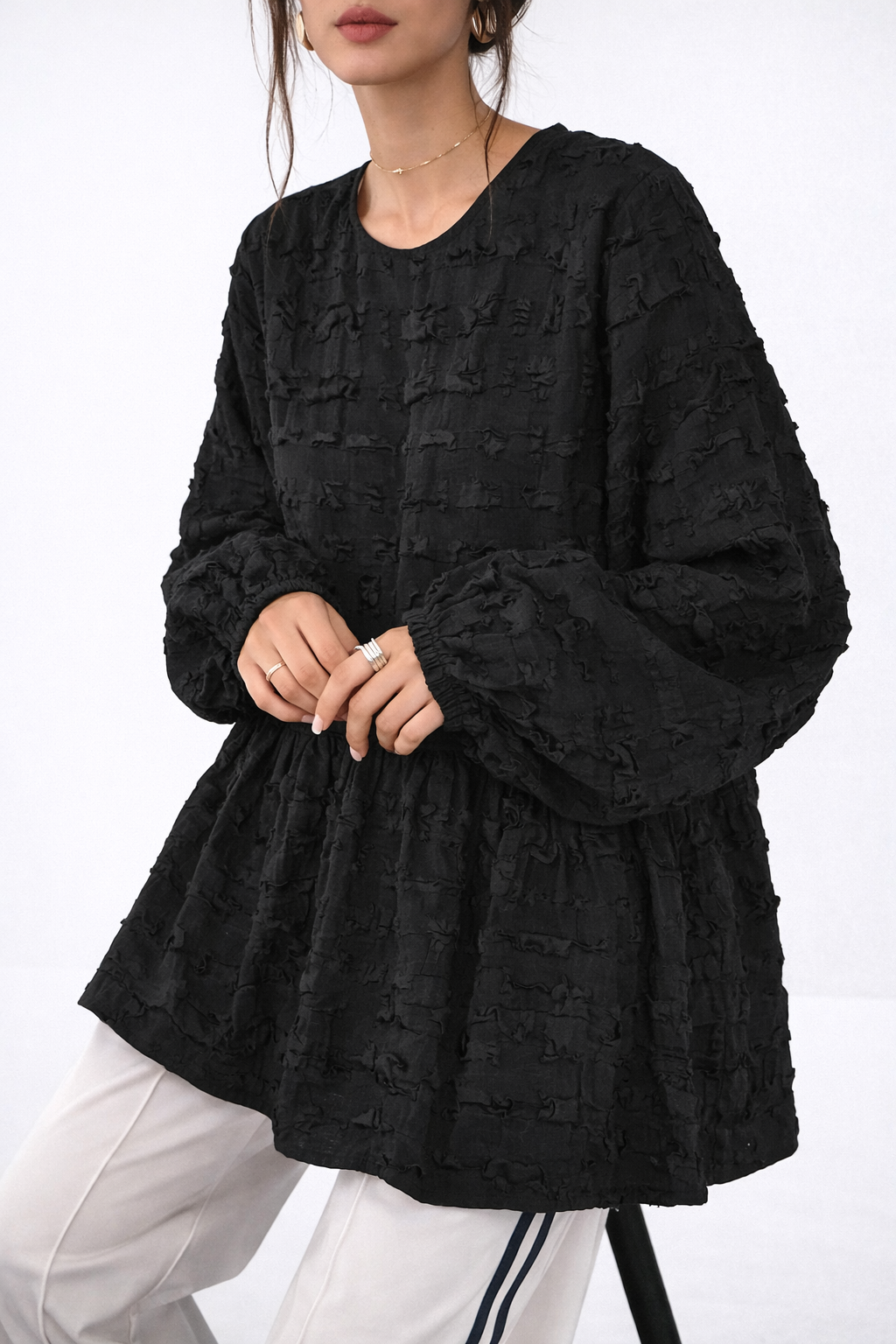 Women’s Textured Ruffle Sweatshirt – Relaxed Autumn Casual Top