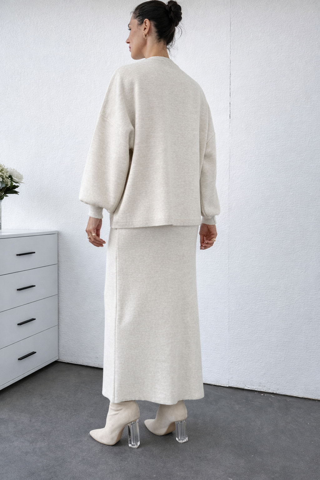 Women’s Lantern Sleeve Knit Set – Cozy Winter Elegance Outfit