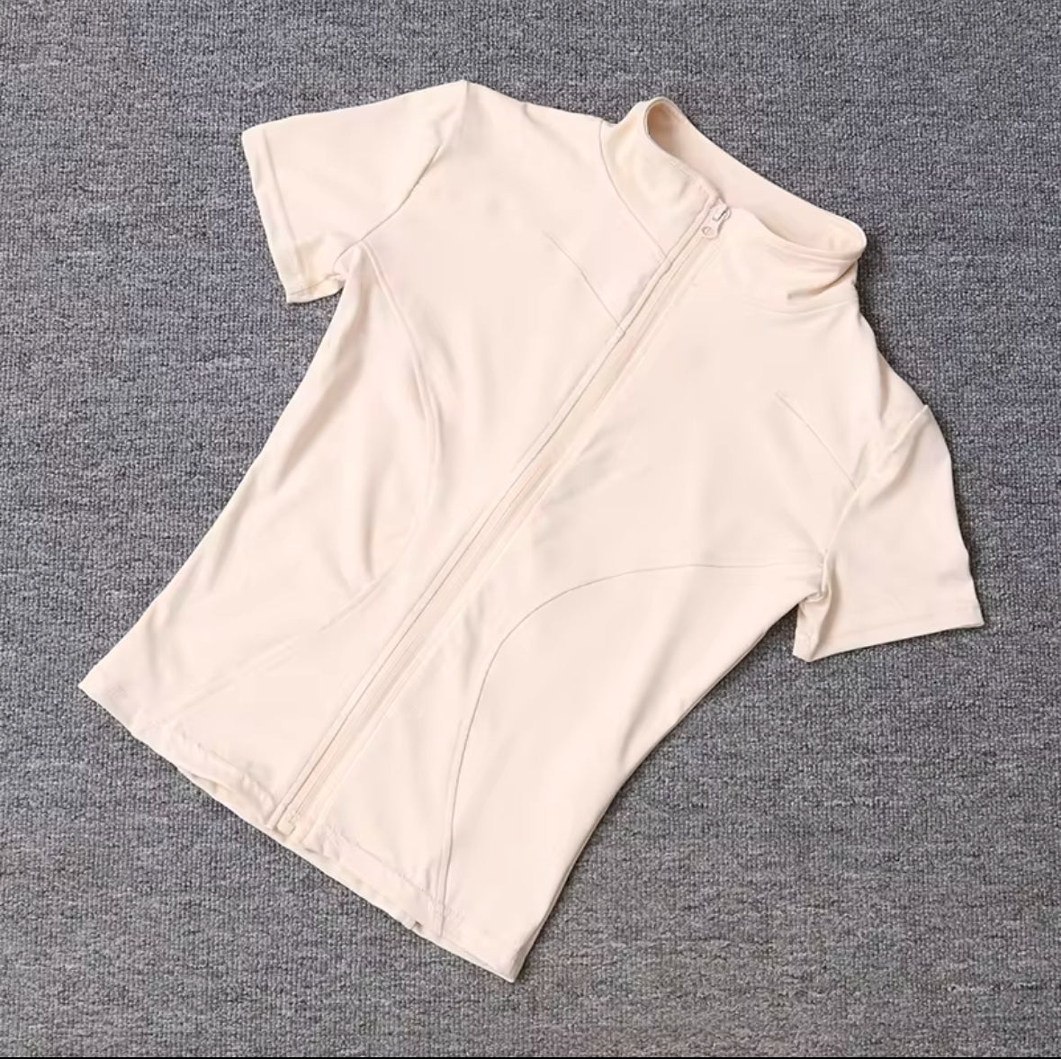 Summer Women’s Slim Fit Yoga Top – Quick-Dry, Zipper Front, High Collar & Short Sleeves