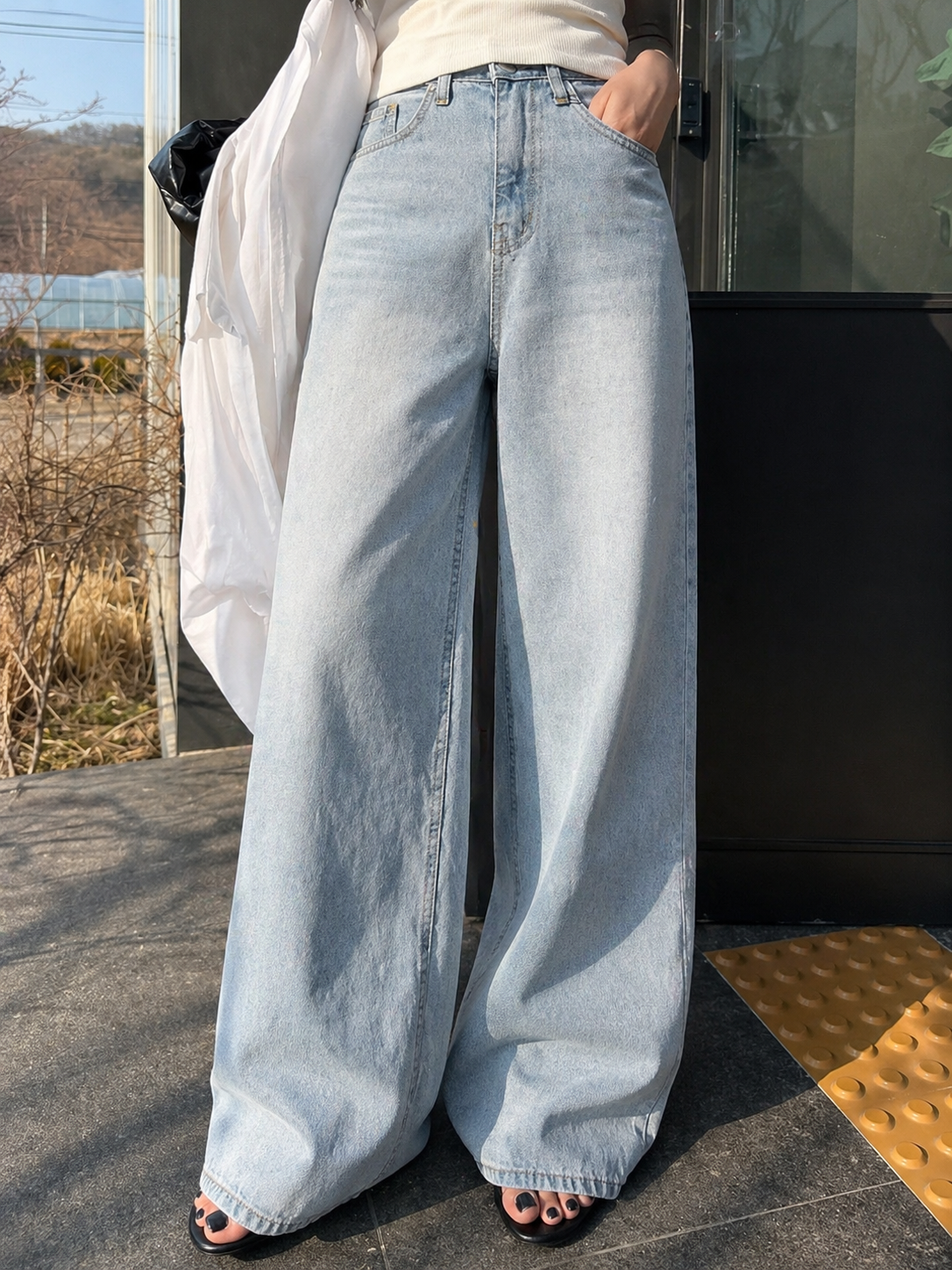 Wide Leg Jeans Relaxed Fit Effortless Street Style Look Summer Women