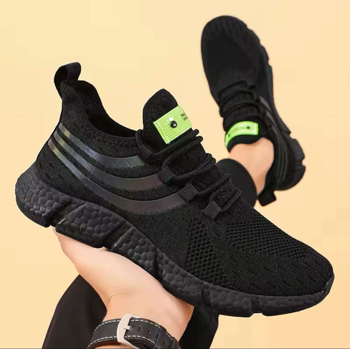 Step into Comfort and Style with Men’s Breathable Classic Running Sneakers – Lightweight, Slip-on Mesh Shoes for Outdoor Walking & Sports