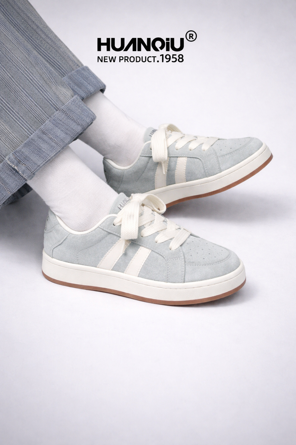 Women’s Lightweight White Sports Shoes – Comfortable All-Season Casual Sneakers