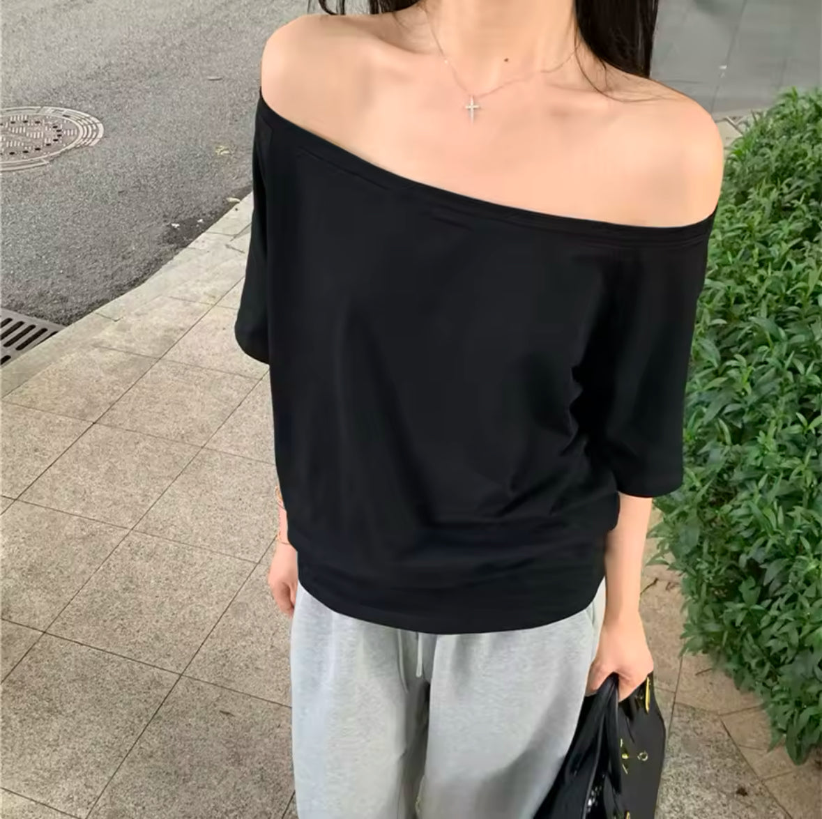 Flirla 2pcs/Set Off-Shoulder Loose T-Shirt – Trendy Oversized Fit for Effortless Style