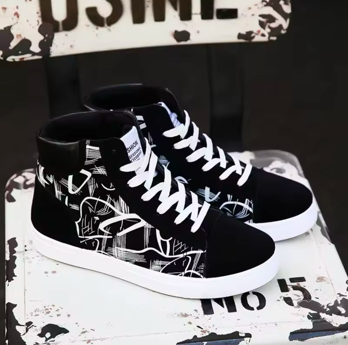 High Top Canvas Shoes for Men | Stylish Platform Sneakers for Spring & Winter | Casual Vulcanized Footwear for Students | Trendy Tenis Masculino for Every Occasion