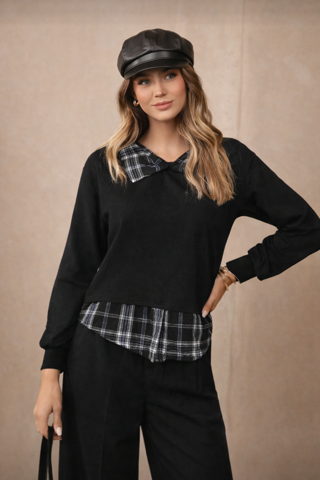 Women’s Contrast Tartan Trim Sweatshirt – Fall Winter Casual Chic Top - UltraChic