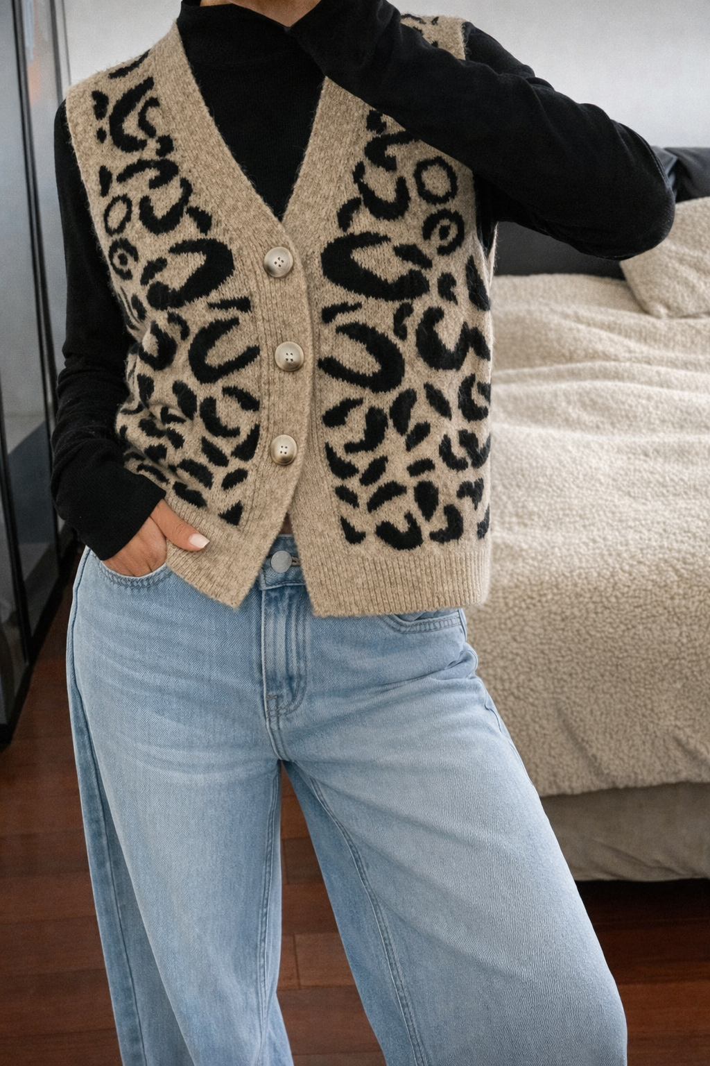 Women’s Leopard Knit Vest – Elegant Autumn/Winter Sleeveless Office Layer