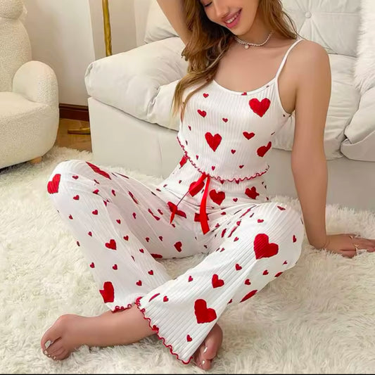 Set of Plus Size Women’s Pajamas – Soft & Breathable 2-Piece Casual Love Print Vest and Trousers for Ultimate Comfort