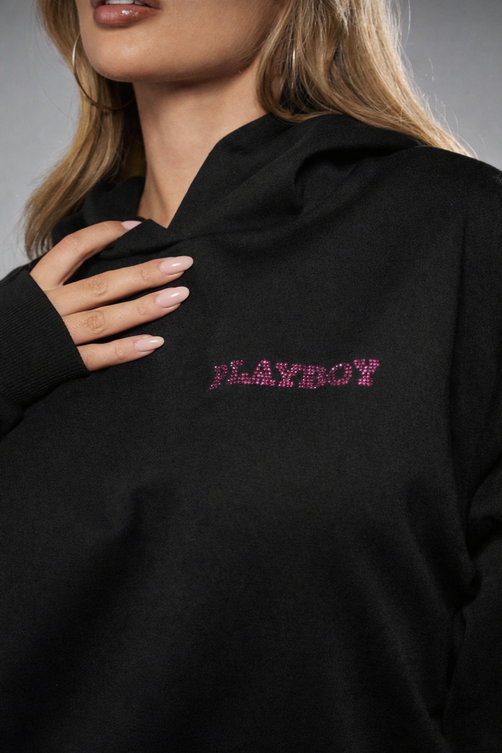 Women’s Oversized Rhinestone Logo Hoodie – Sparkly Winter Streetwear Essential