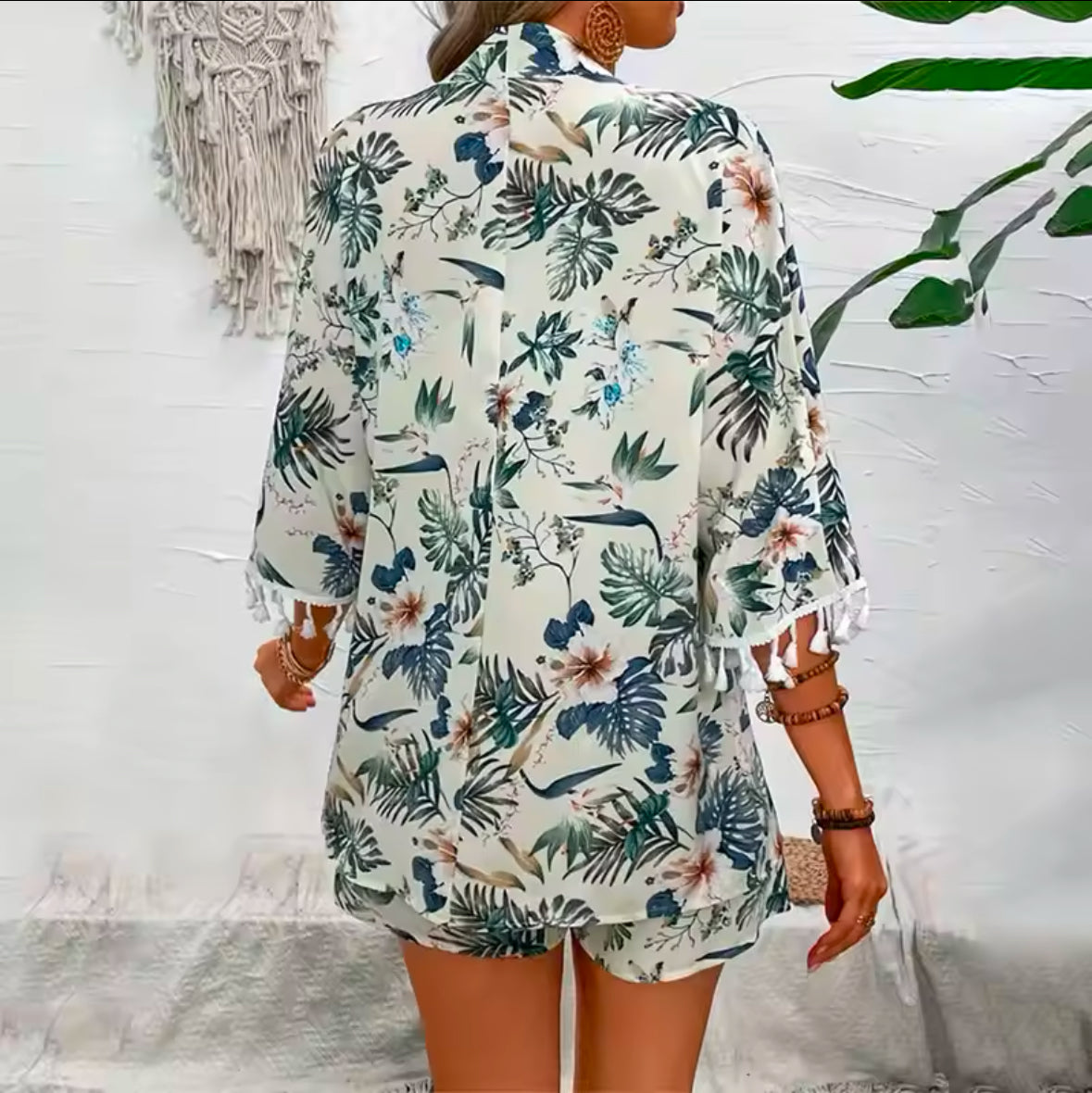 Summer Women’s Two-Piece Set – Open-Front Cardigan & Flower Printed Beach Shorts – Stylish Beachwear & Casual Outfits for Women 2025