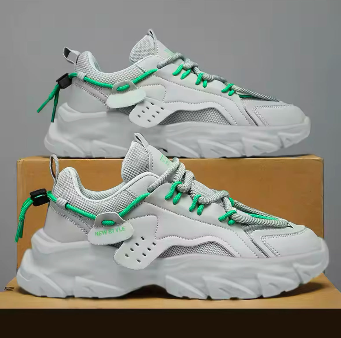 Men’s breathable sneakers with thick soles, perfect for outdoor running, tennis, and all-season comfort, featuring soft soles for ultimate support and casual style