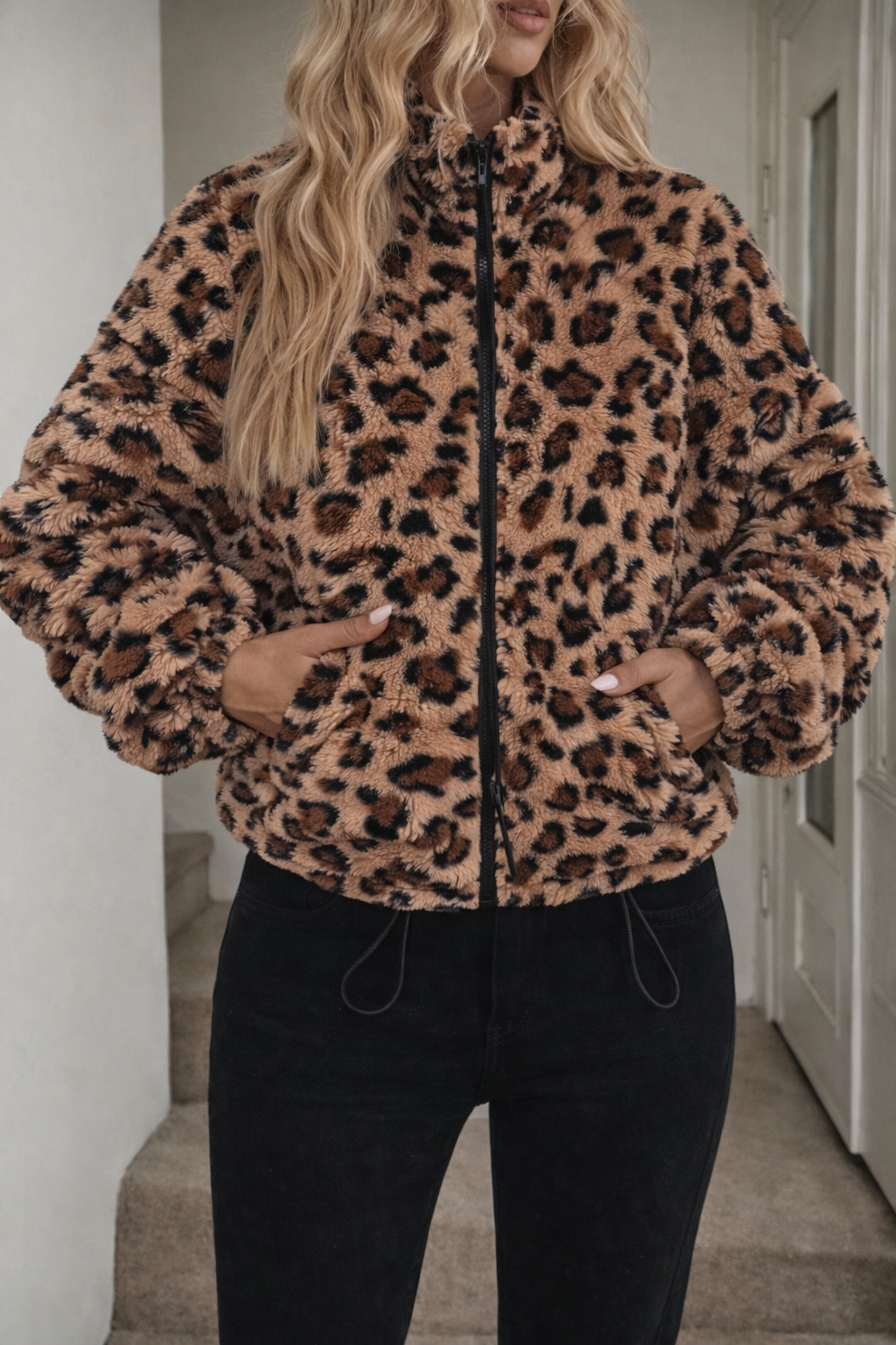Women’s Leopard Print Zip-Up Fleece Sweatshirt – Warm Autumn Winter Casual Wear