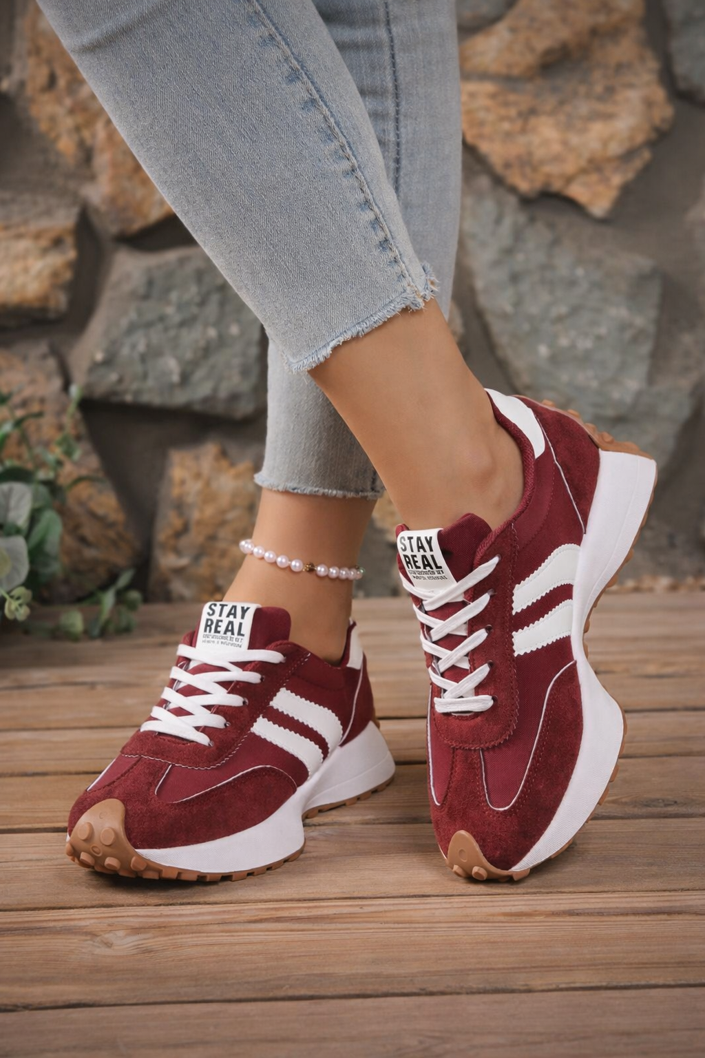Women’s Lightweight White Sneakers – Breathable Casual Low-Top Shoes for Spring & Autumn