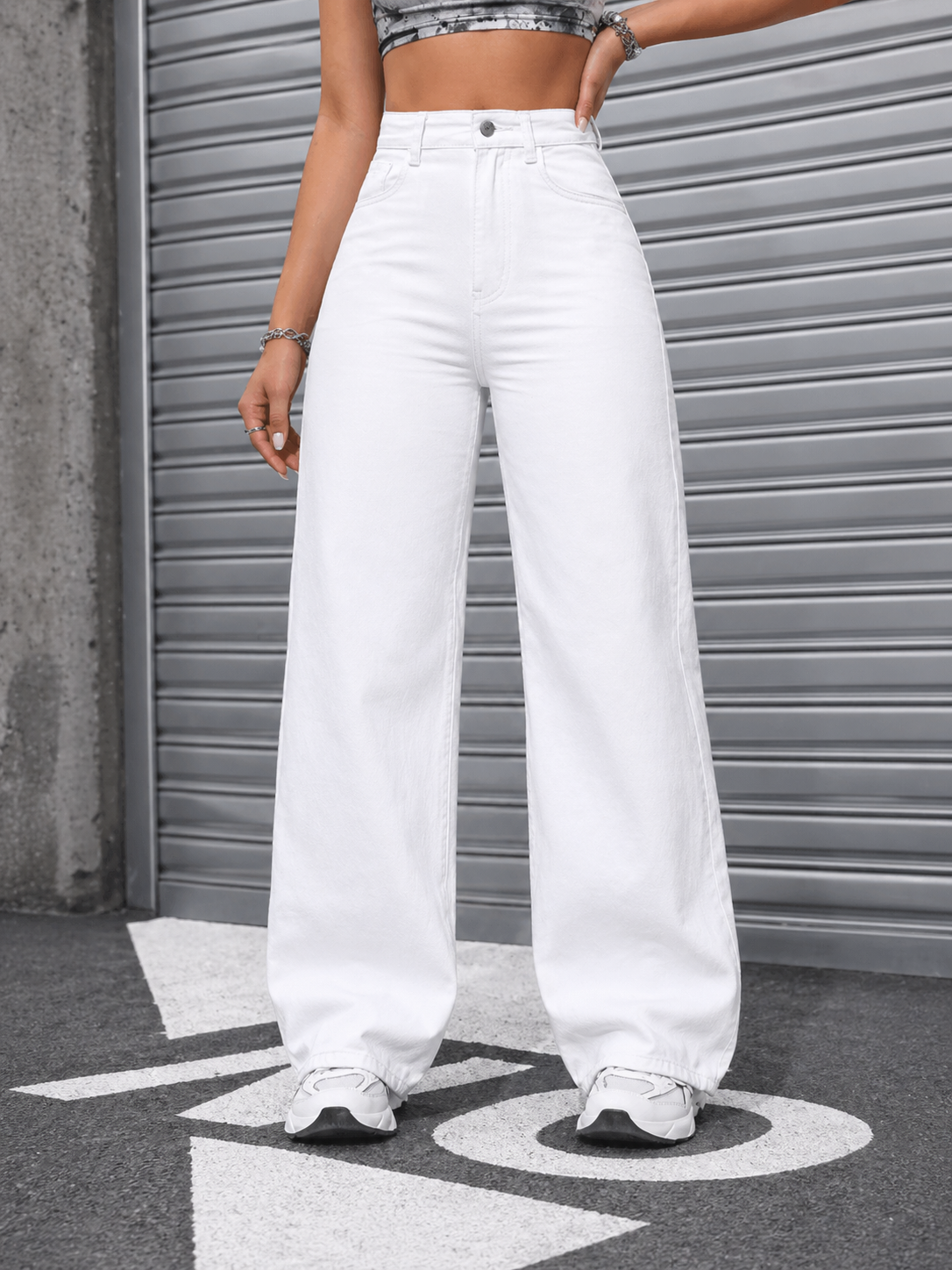 Wide Leg Denim Jeans Thick Cotton Fabric Flattering Silhouette All Season Women