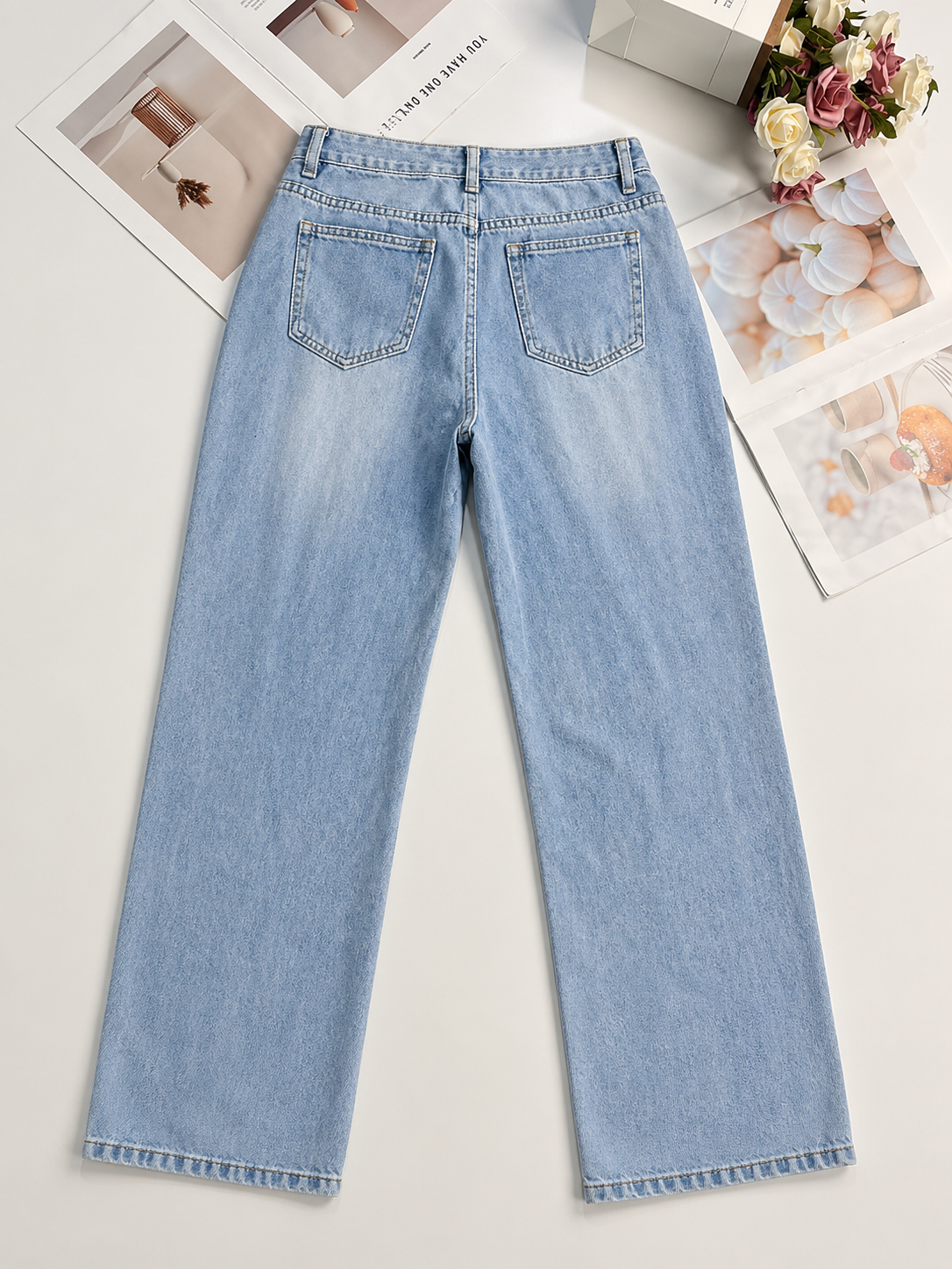 Low Waist Straight Leg Jeans Light Wash Effortless Slim Look Spring Summer Women
