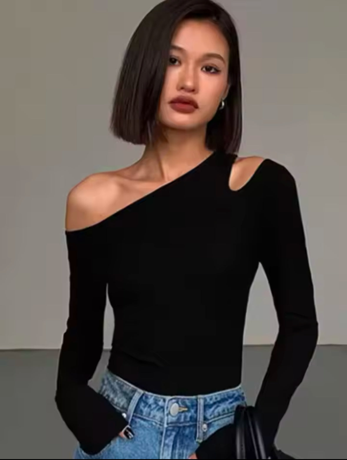 Women’s Long-Sleeve Skew Collar Off-Shoulder Crop Top – Sexy Slim Fit Hollow Out Tee for Spring 2025
