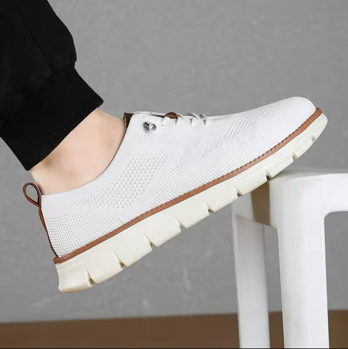 Men’s Casual Sports Shoes – Anti-Slip, Wear-Resistant, Breathable with Cushioning & Trendy Color Blocking Design for All-Day Comfort