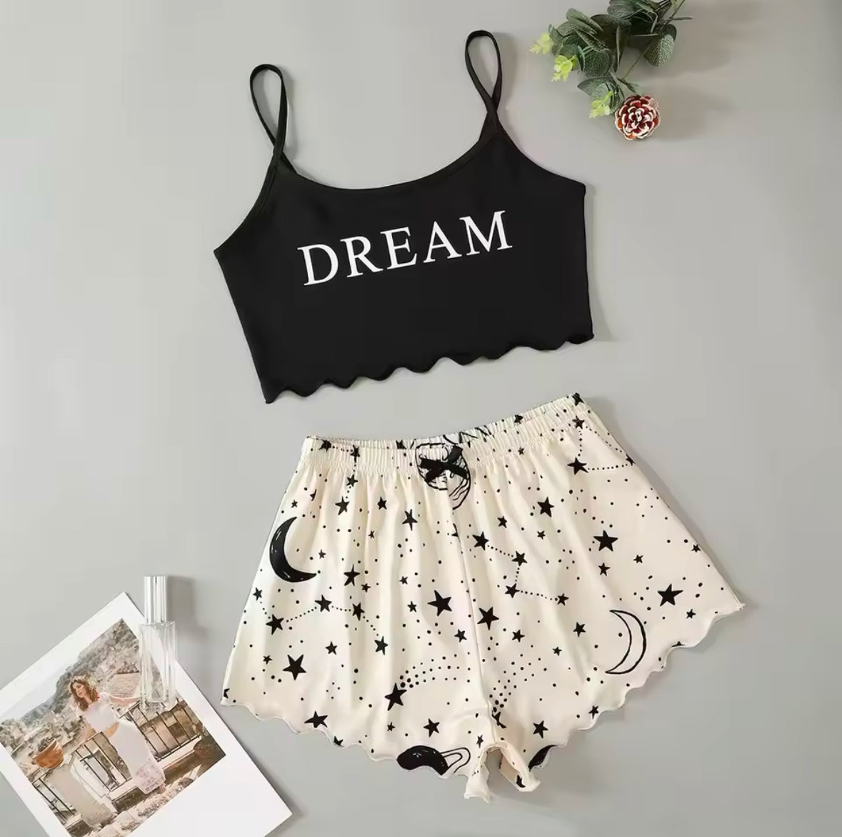Summer Moon & Stars Printed Pajama Set for Women – Sexy Sleeveless Crop Top with Shorts for Comfy & Stylish Sleepwear