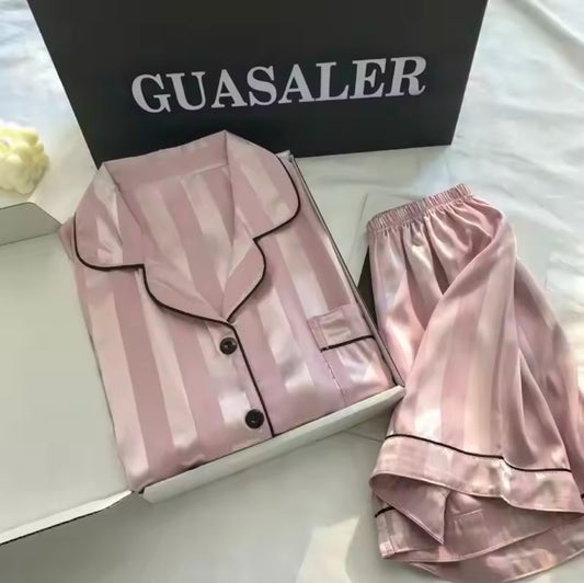 Set Elegant Plus Size Lounge Set for Women – Satin Striped Button-Up Long Sleeve Shirt & Pants Pajamas – Comfortable & Stylish Loungewear