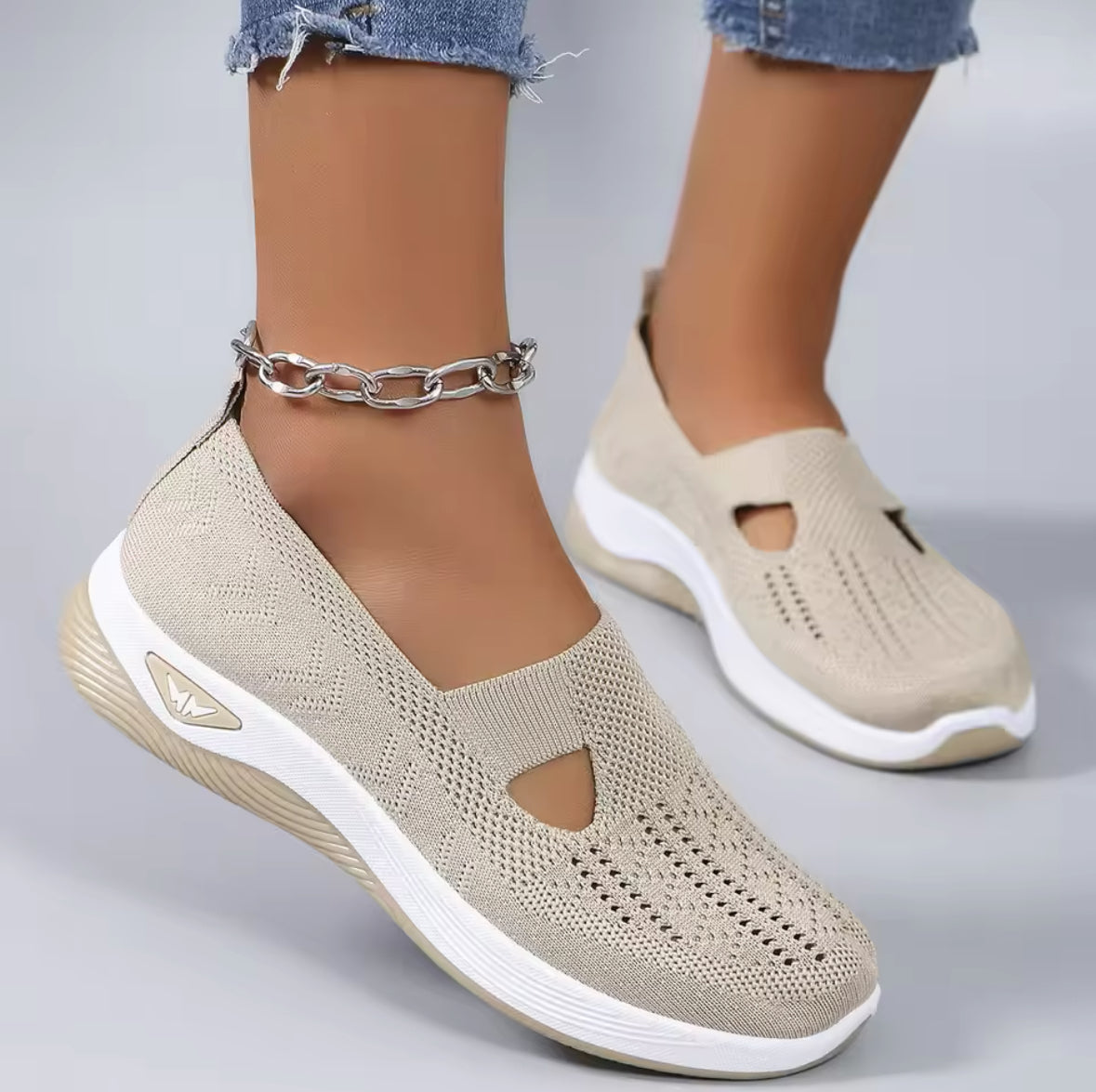 New Spring Women’s Sports Shoes – Fashionable, Breathable, Lightweight & Non-Slip Casual Flats for All-Day Comfort