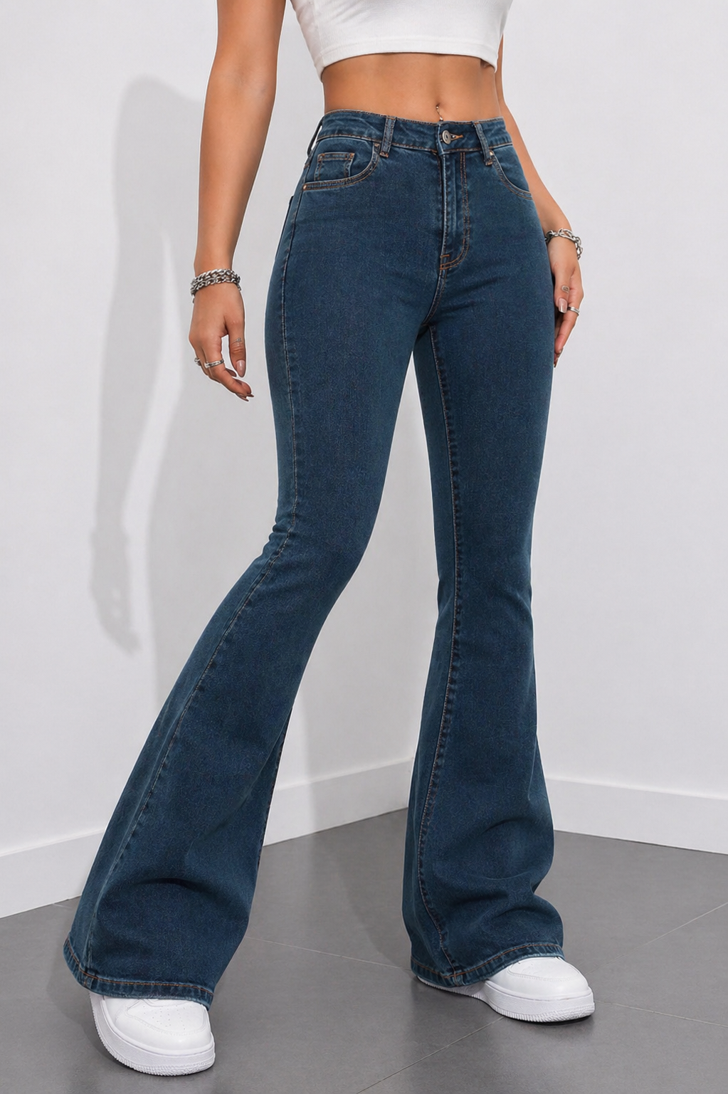 Flare Leg Jeans Slim Fit Shape Enhancing Effortless Chic Look Spring Summer Women