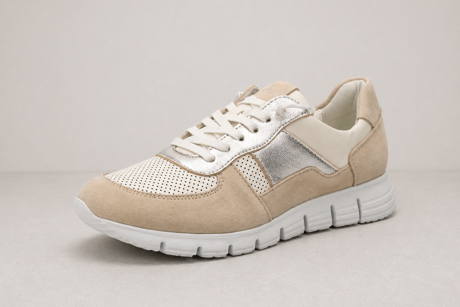 Low Top Sneakers Lightweight Breathable Comfort Effortless Clean Style All Season Unisex - UltraChic
