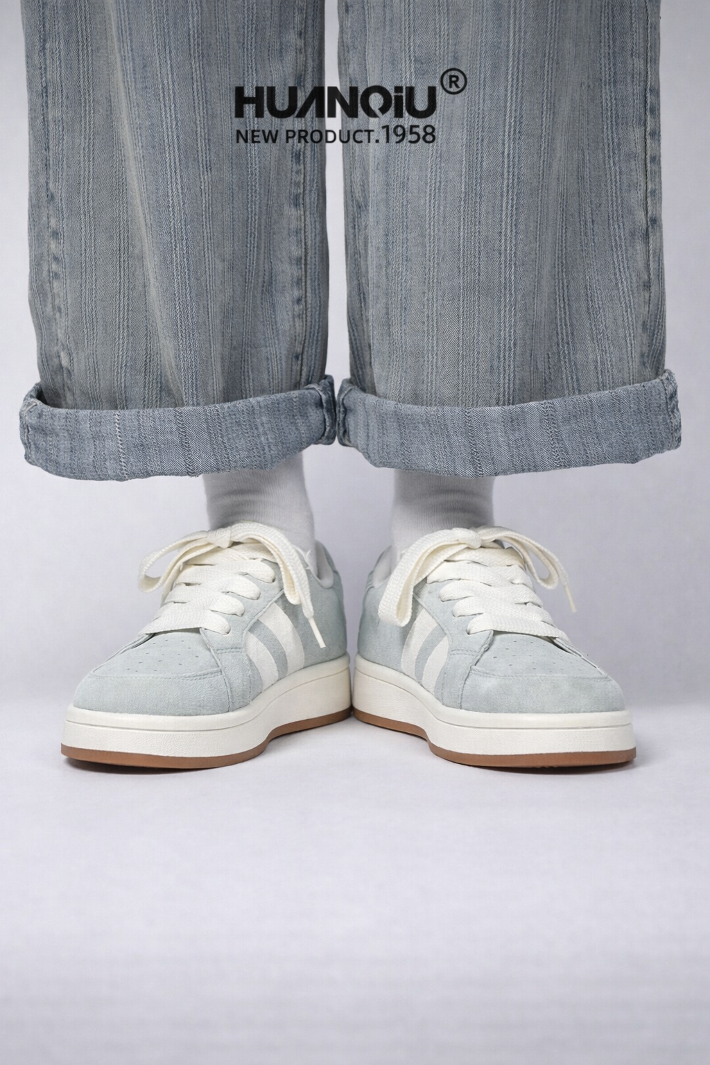 Women’s Lightweight White Sports Shoes – Comfortable All-Season Casual Sneakers