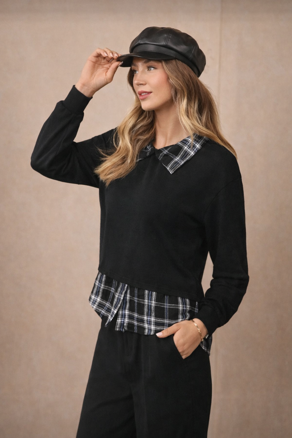 Women’s Contrast Tartan Trim Sweatshirt – Fall Winter Casual Chic Top - UltraChic