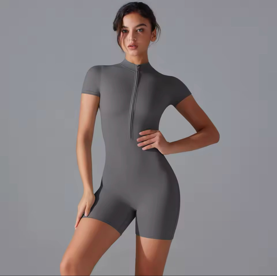 Women’s One-Piece Yoga Jumpsuit – Zipper Short Sleeve Workout Bodysuit for Gym & Fitness Training
