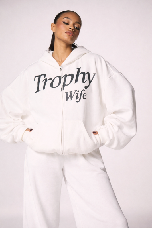 Women’s Zip-Up Hoodie with Front Print – Casual Autumn Streetwear Essential