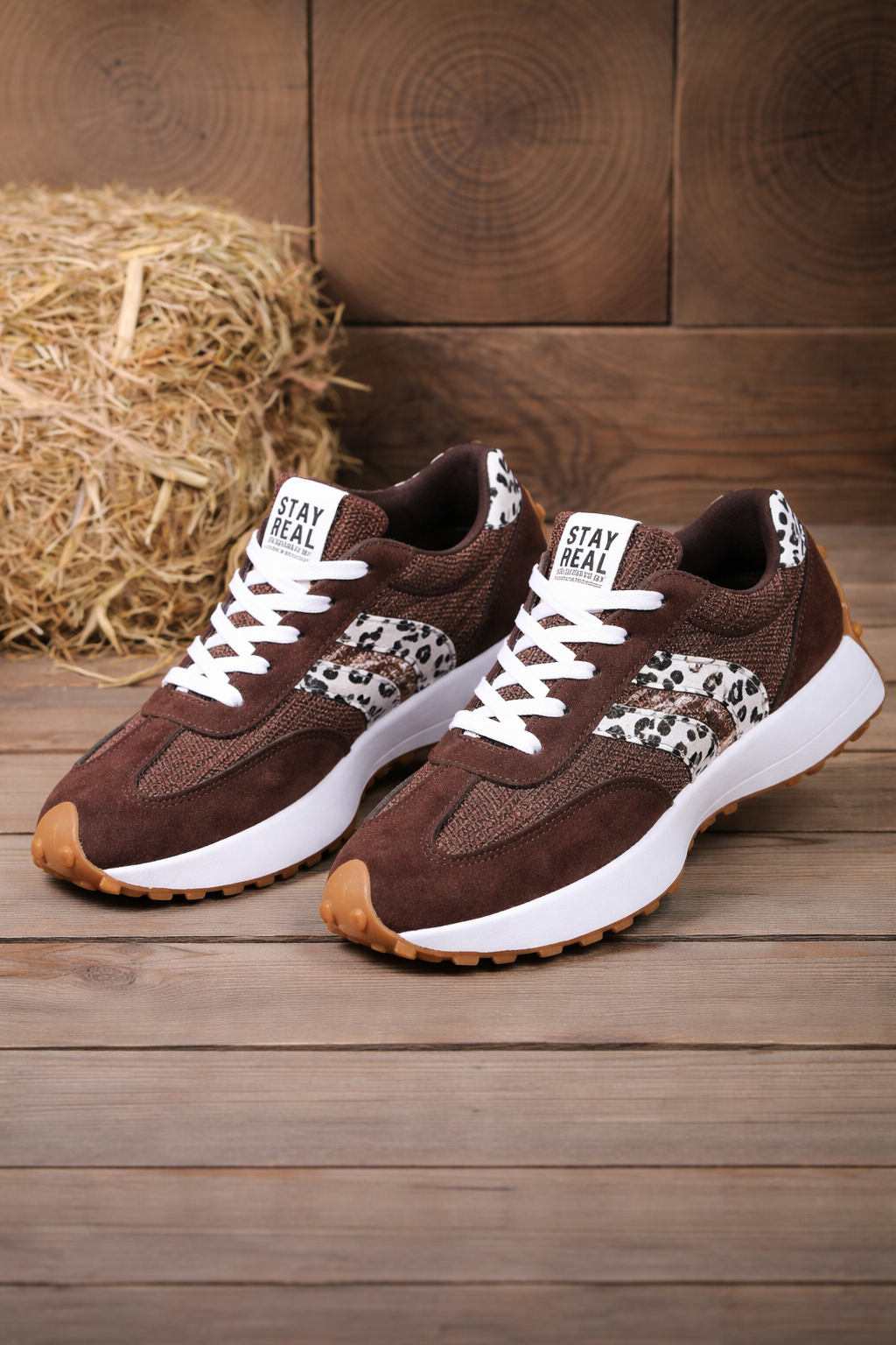 Women’s Lightweight White Sneakers – Breathable Casual Low-Top Shoes for Spring & Autumn