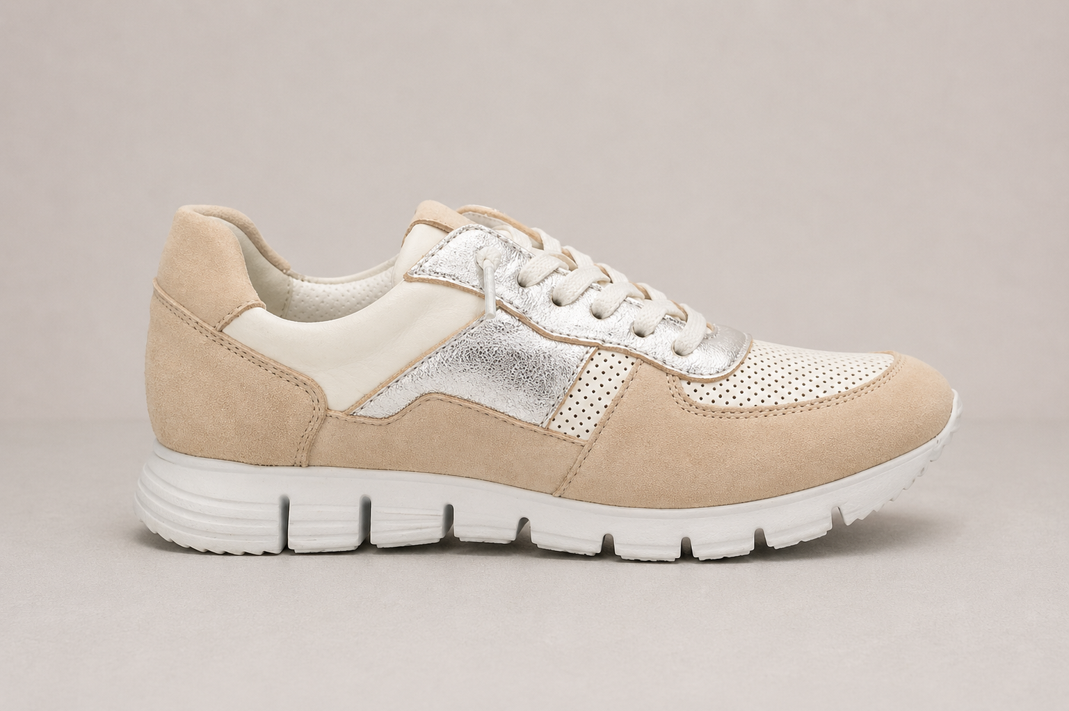 Low Top Sneakers Lightweight Breathable Comfort Effortless Clean Style All Season Unisex - UltraChic