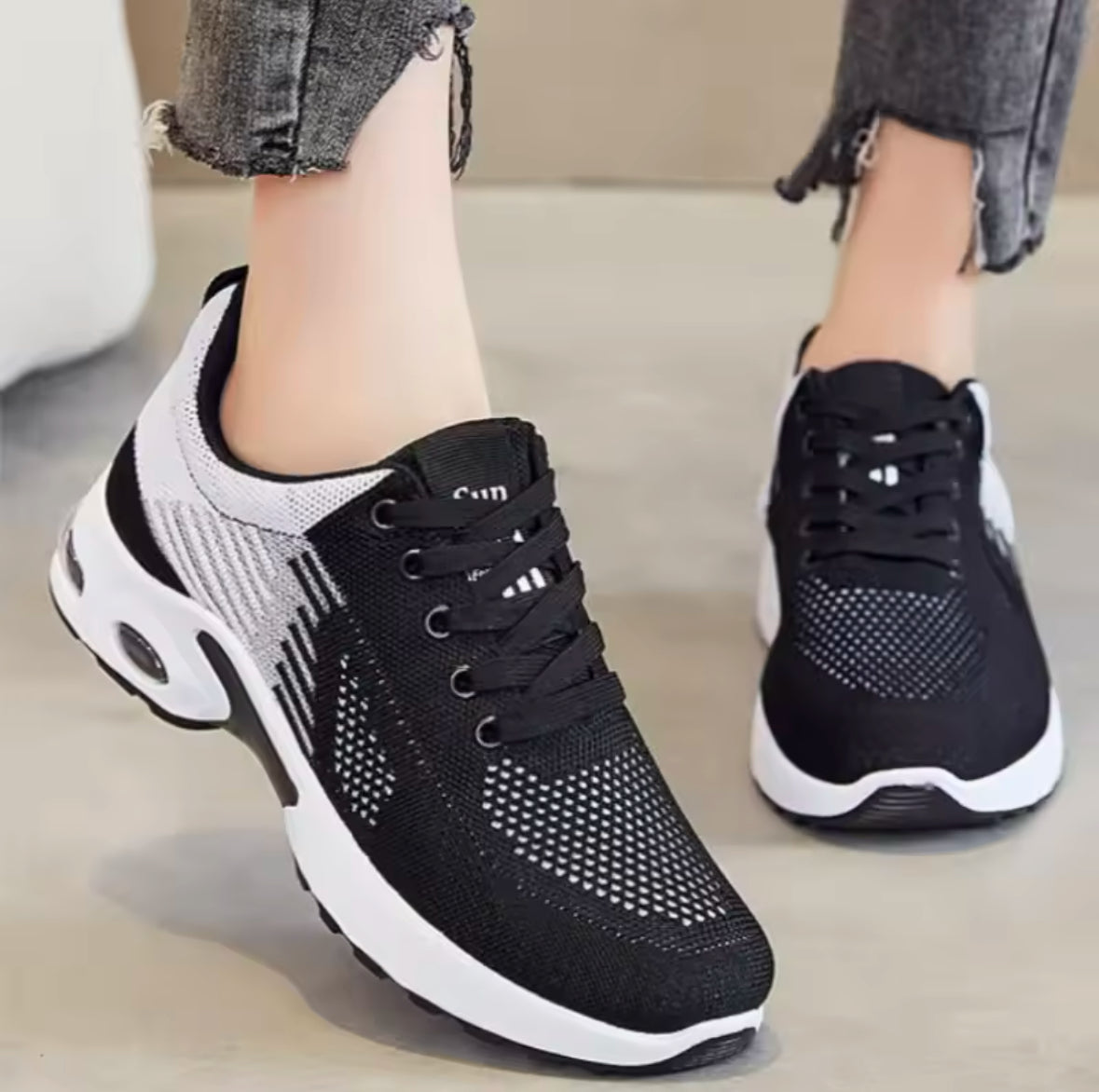 Lightweight Breathable Women’s Running Shoes – Air Cushion Mesh Sneakers for Summer Training & Outdoor Sports